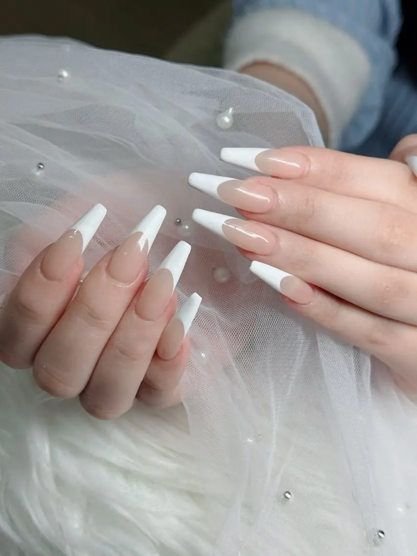 ネイル フットネイル フレンチネイル グラデーション 韓国ネイル ロングネイル ハンドネイル Hani Nail Salonのネイルデザイン