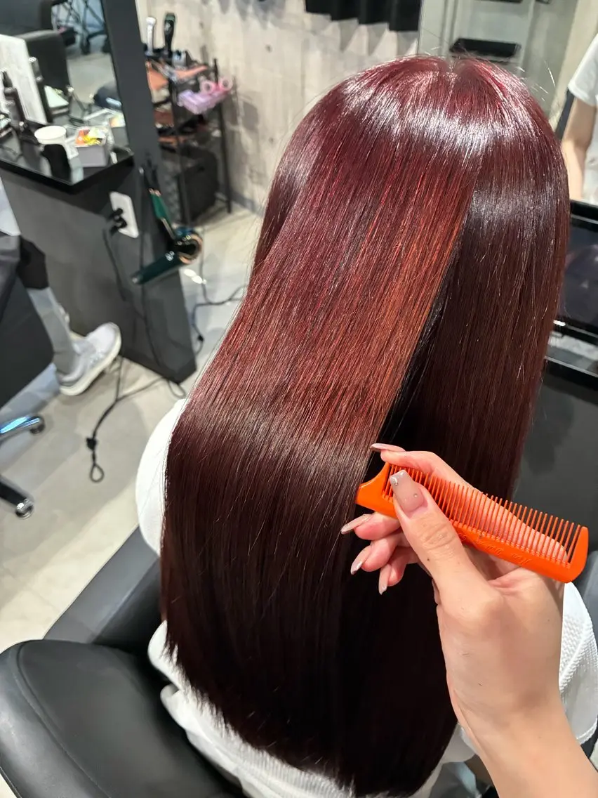 ロング 酸性ストレート 縮毛矯正 _WHITE 佐伯 碧のヘアスタイル