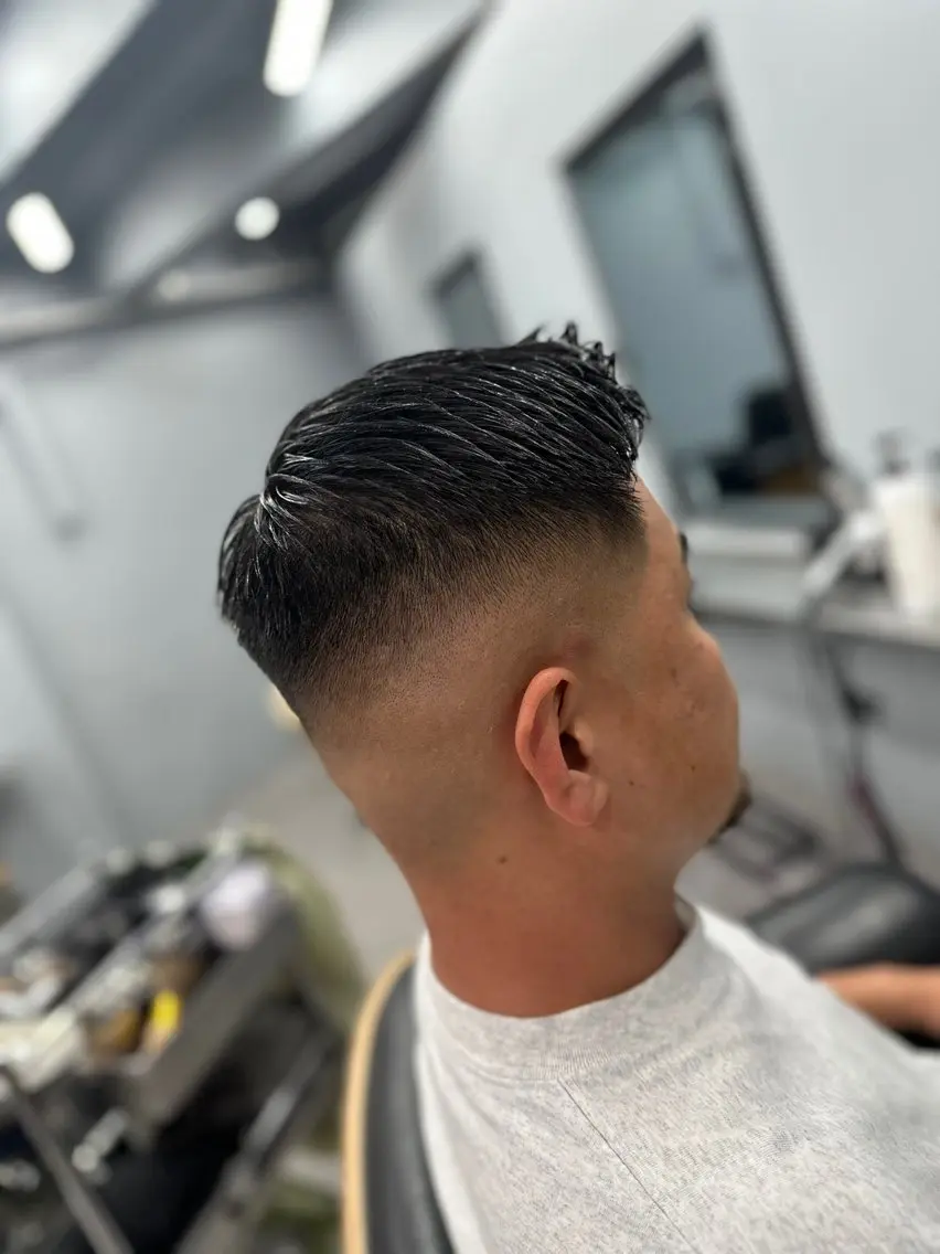 ショート メンズ ビジネス センターパート フェードカット メンズパーマ メンズツイストパーマ 池袋/フェード /メンズ/NOSEのヘアスタイル