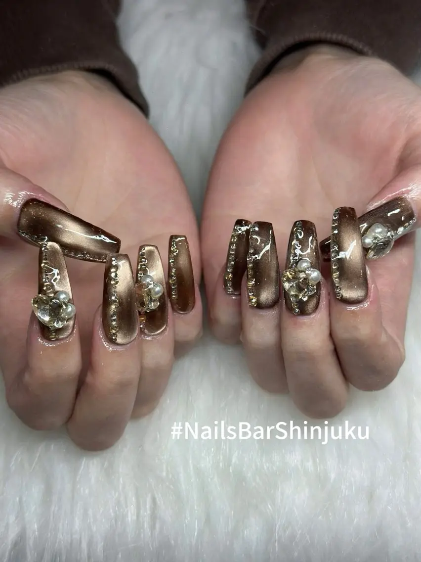 ネイル ボルドー ブラウン チークネイル ドット フットネイル NAILS BAR SHINJUKUのネイルデザイン