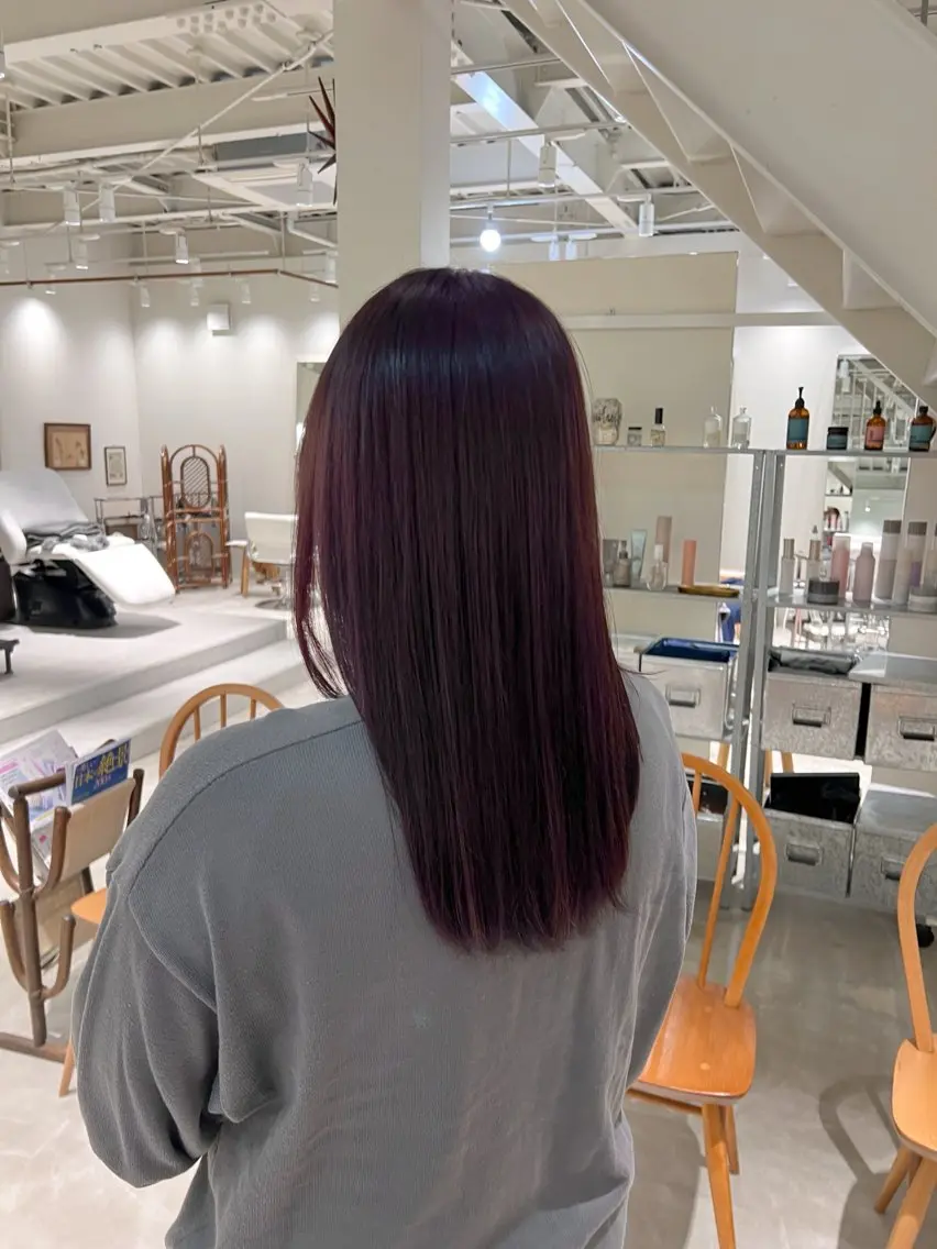 ロング カラー ブリーチ ブラウンカラー 透明感カラー ラベンダーカラー ヘアカラー 周東 芽依のヘアスタイル