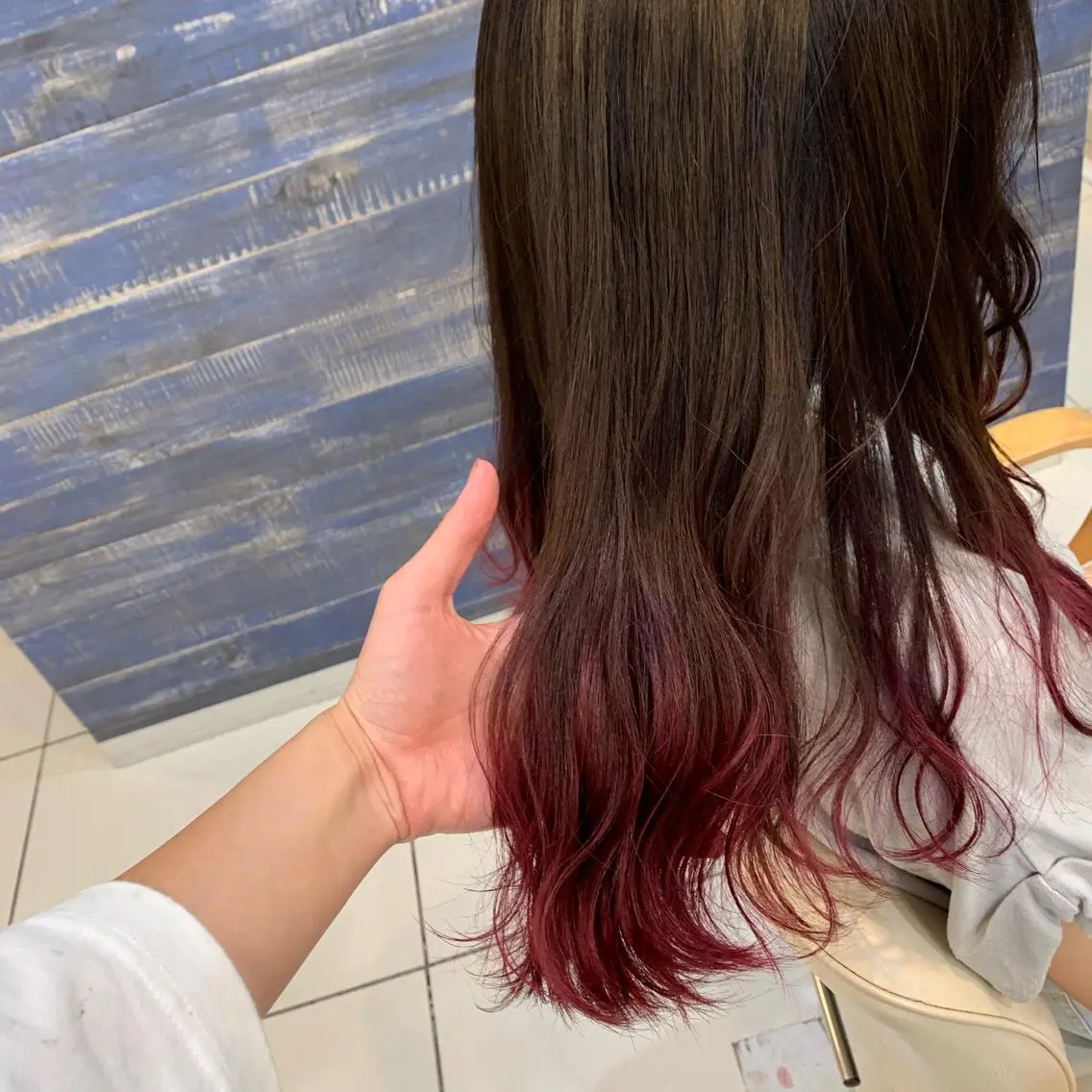 カラー 天野 利咲のヘアスタイル