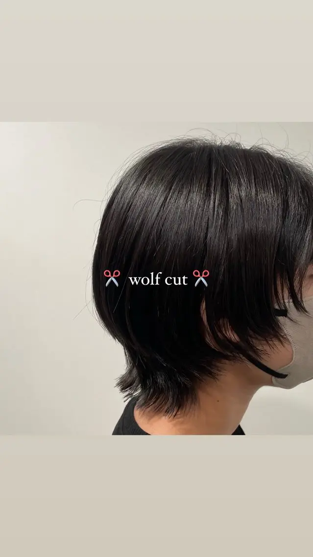 ショート レイヤー🩵オリーブ /透明感/Miuのヘアスタイル