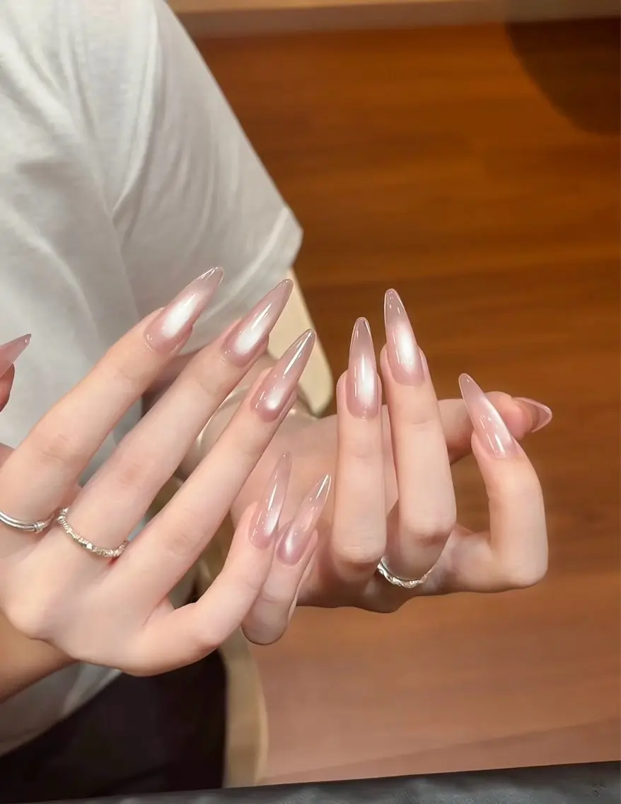 ネイル フレンチネイル ラメ(グリッター) ラメグラデーション マグネットネイル 持ち込み Unicorn Nail原宿表参道のネイルデザイン