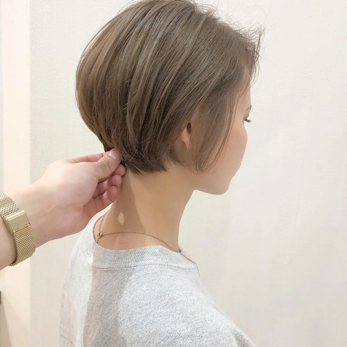 ショート カラー 横浜ブリーチムラ直し ハイトーン/ブリーチのヘアスタイル