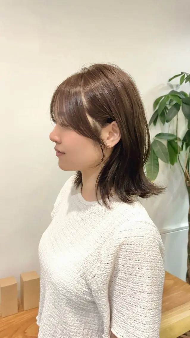 ミディアム カラー ベージュカラー ブリーチ ダブルカラー グレージュ ハイトーンカラー カット ヘアカラー VIEW EHIME 齋藤  あつきのヘアスタイル
