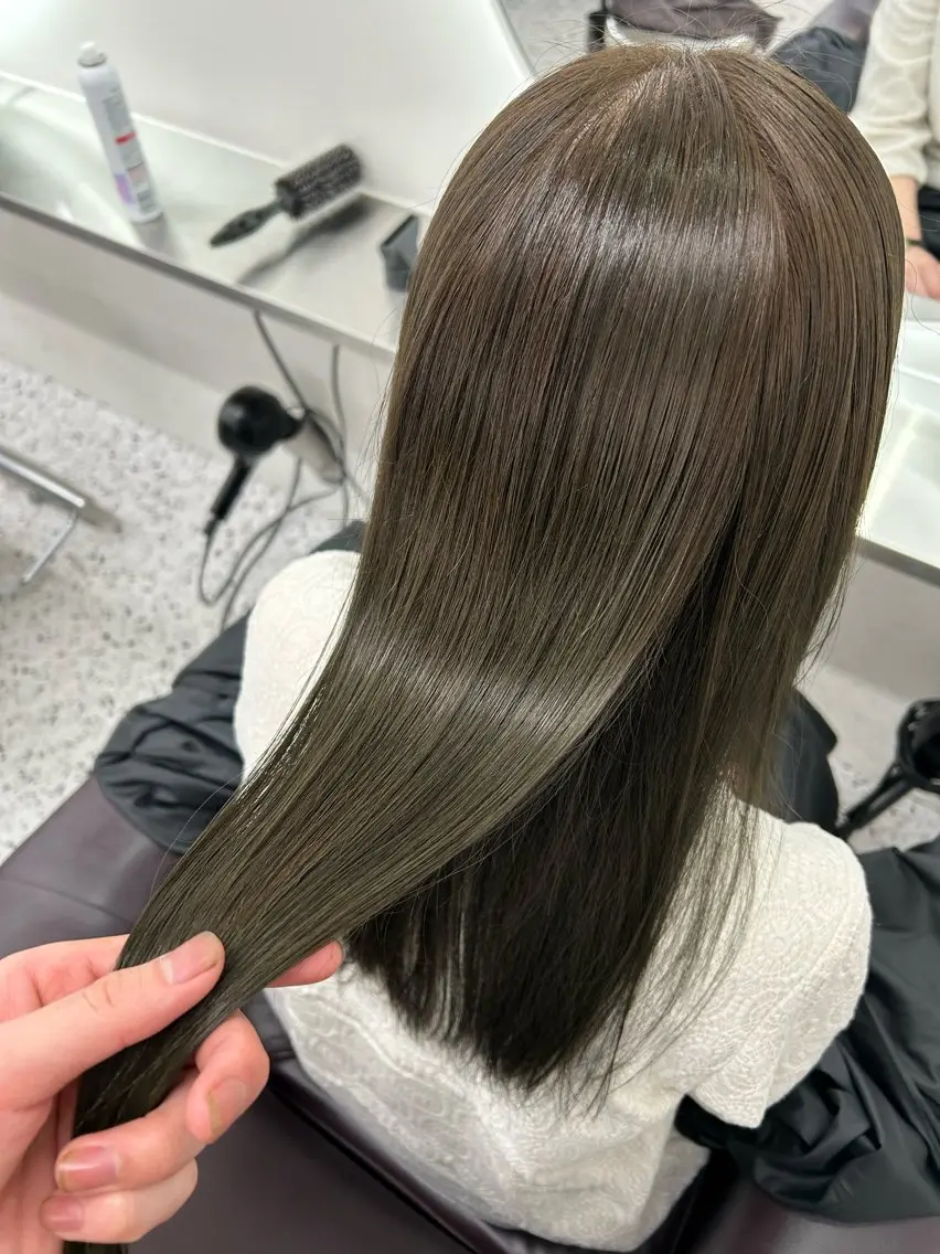 ロング カラー ヘアアレンジ グレージュ オリーブグレージュ オリーブグレー 🫧レイヤー／透明感 🫧Ryuseiのヘアスタイル