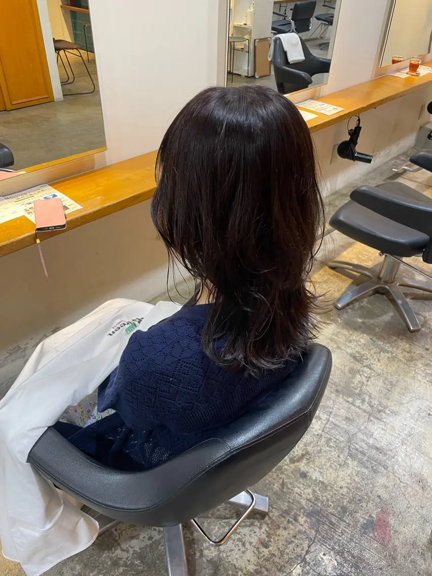 ミディアム カラー ブルーカラー ラベンダーカラー カット ヘアカラー トリートメント MIOベージュカラー 柔らかいカラーのヘアスタイル