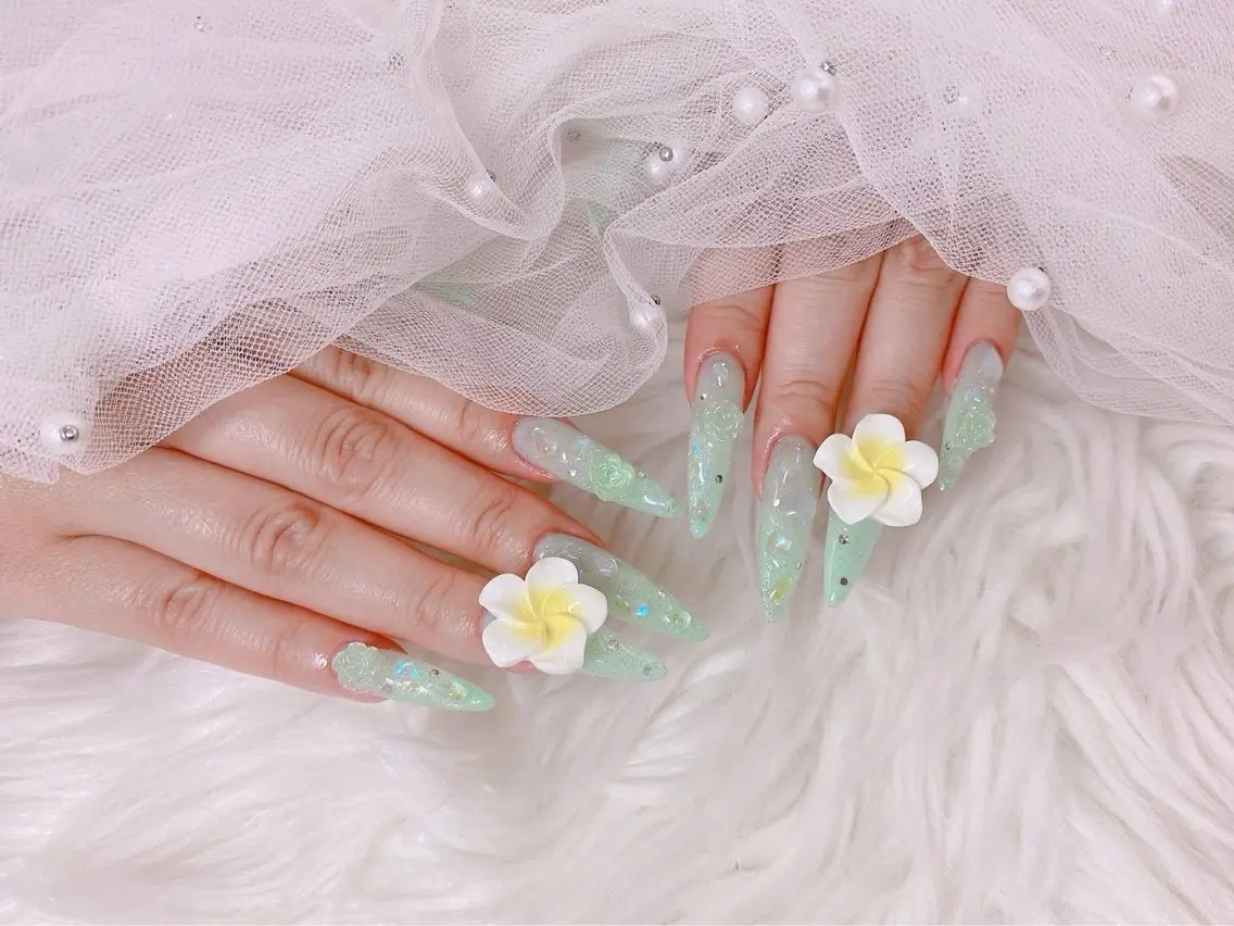 ネイル R salonのネイルデザイン