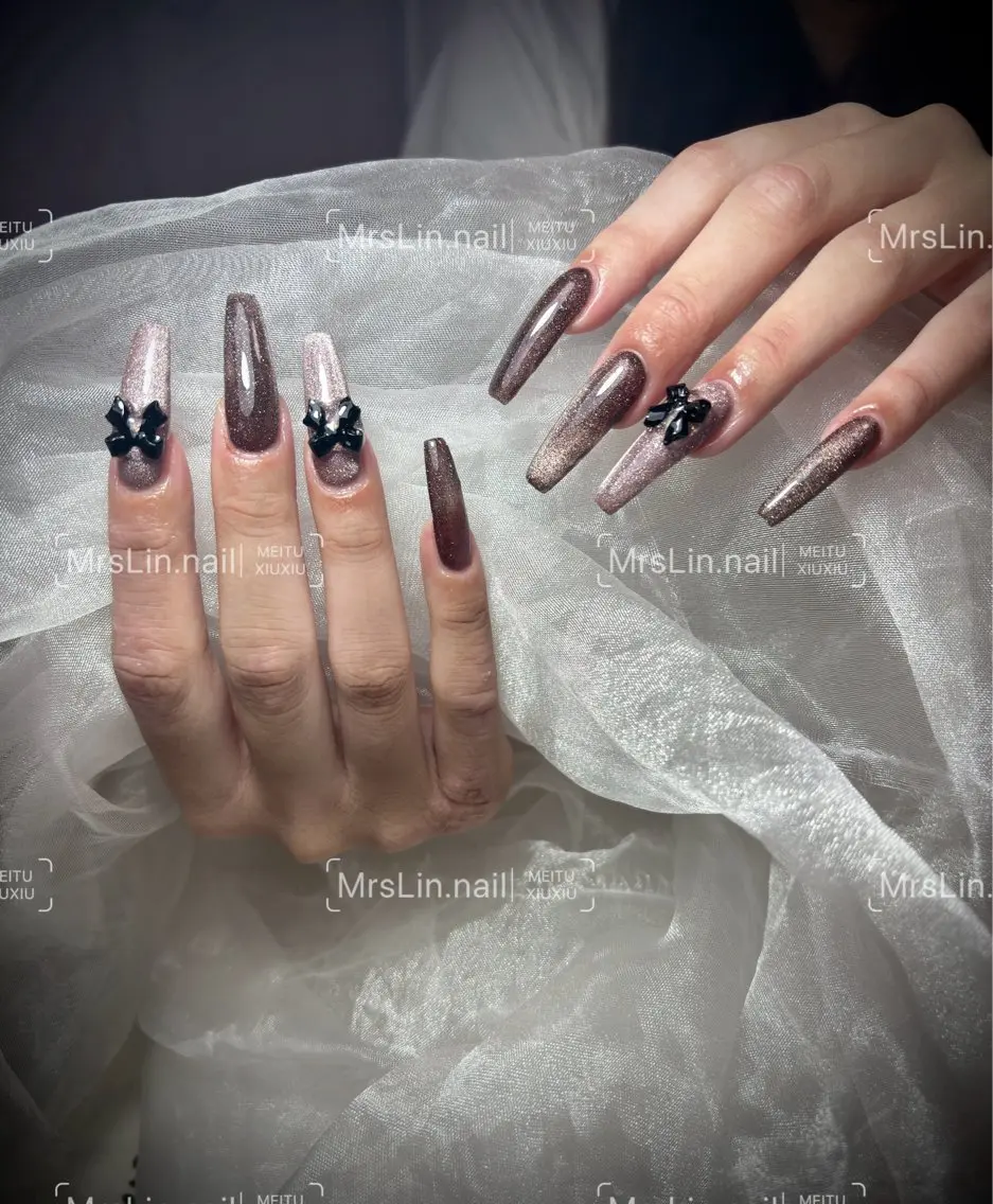 ネイル マグネットネイル Mrs Lin.nailのネイルデザイン
