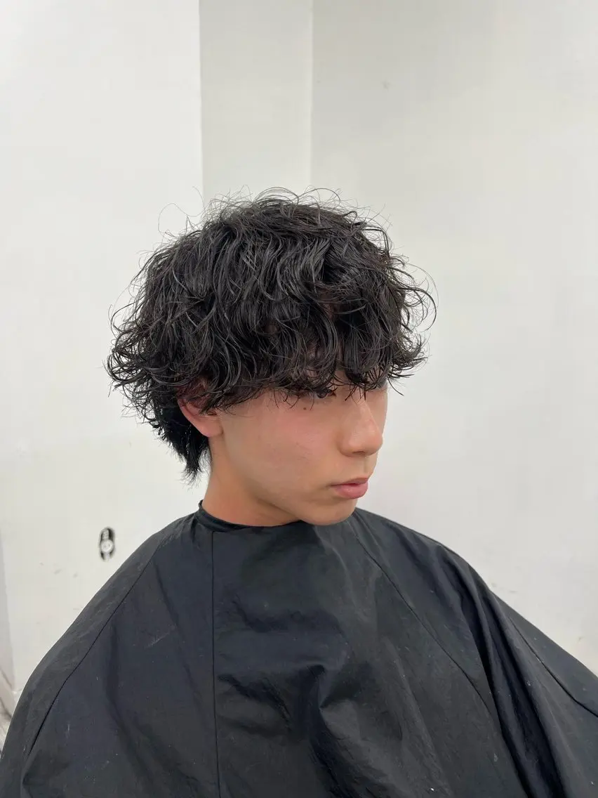 メンズ 波巻きパーマ メンズウルフカット ウルフカット 柏メンズパーマ特化 蛯谷  晃裕のヘアスタイル