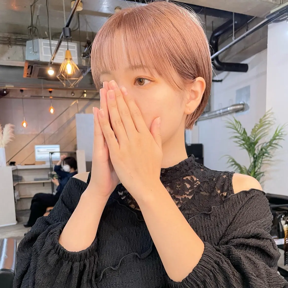 ショート ボブ 髪質改善 韓国風ヘア ショートヘア カット ヘアカラー トリートメント 🎗️comoda 神戸三宮 髪質改善のヘアスタイル