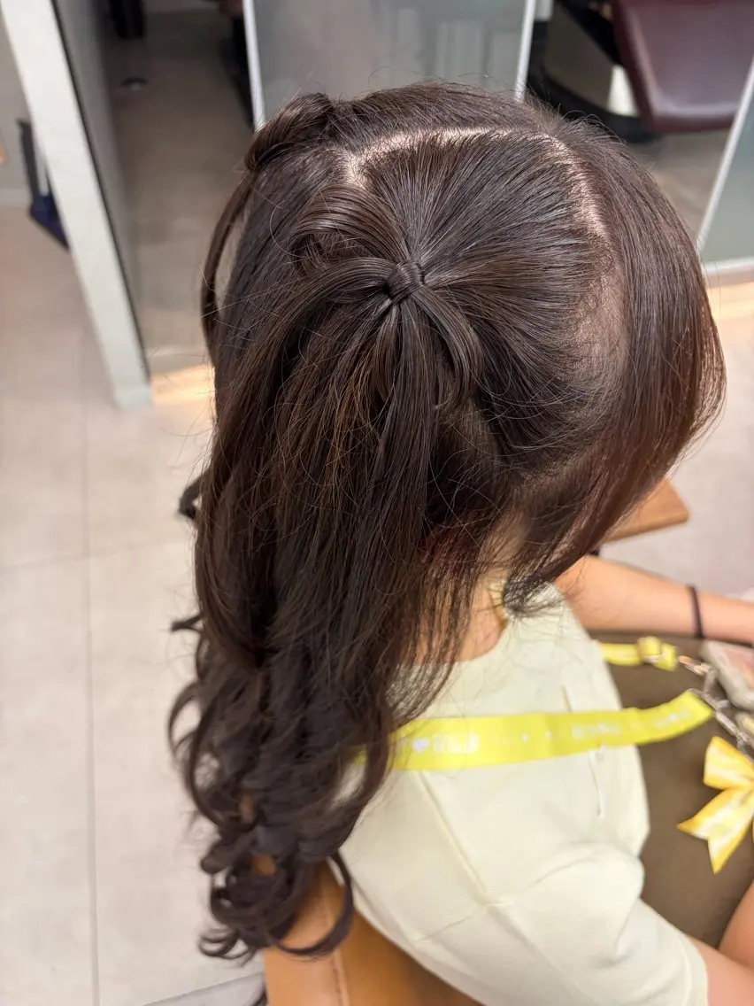 ヘアアレンジ ヘアアレンジ🎀🫧 /艶カラー💕かほのヘアスタイル