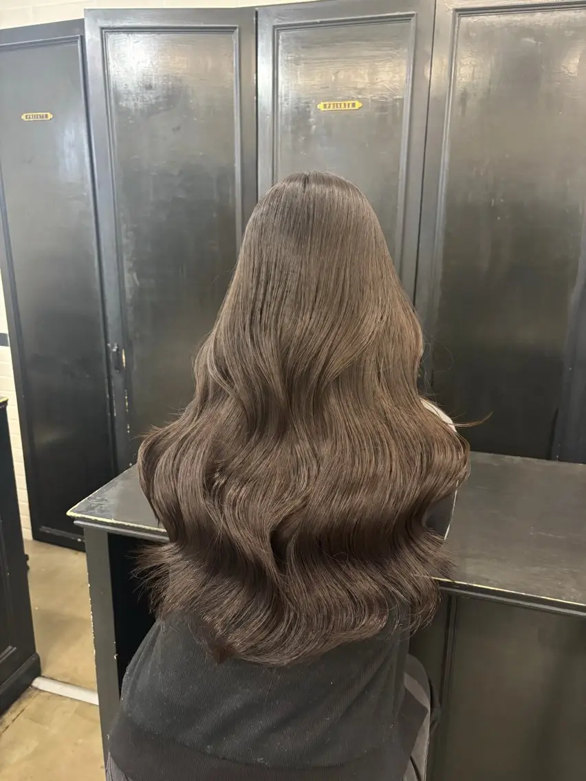 ロング カラー ヘアカラー トリートメント オリーブベージュ 🫒🩶Rianaのヘアスタイル