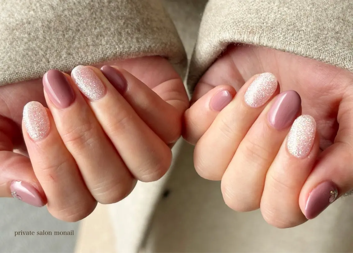 ネイル ラメ(グリッター) オフィスネイル ピンク ハンドネイル nail salon monailのネイルデザイン
