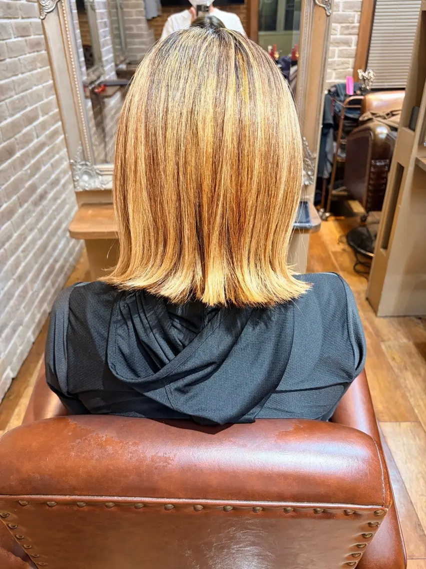 ミディアム 切りっぱなしボブ ボブ 外ハネヘア Soulag鶴見 Sora💈のヘアスタイル