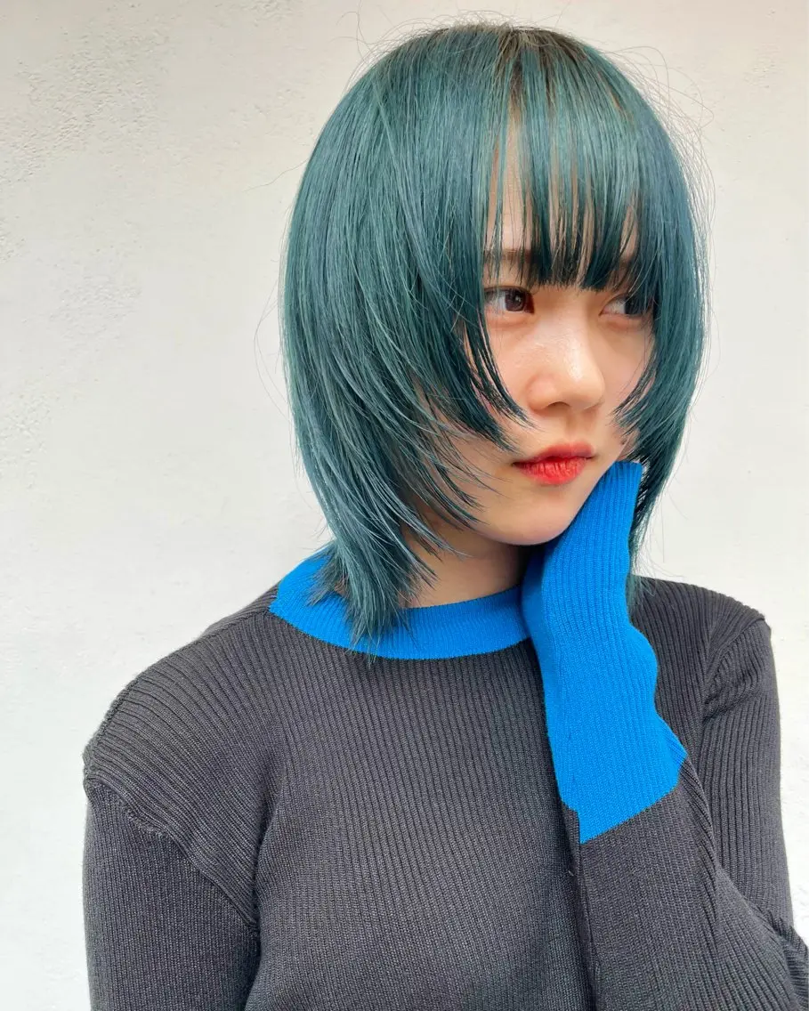 ミディアム カラー 顔まわりレイヤー 顔周りカット レイヤーカット iLi 《イリ》のヘアスタイル