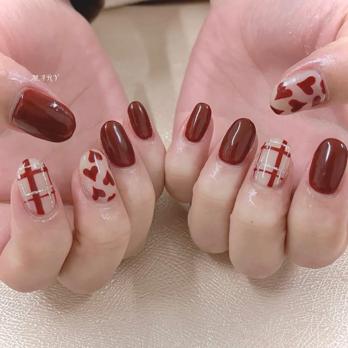 ネイル ボルドー ハート ニュアンスネイル ワンカラーネイル ハンドネイル Mary nail .narumiのネイルデザイン