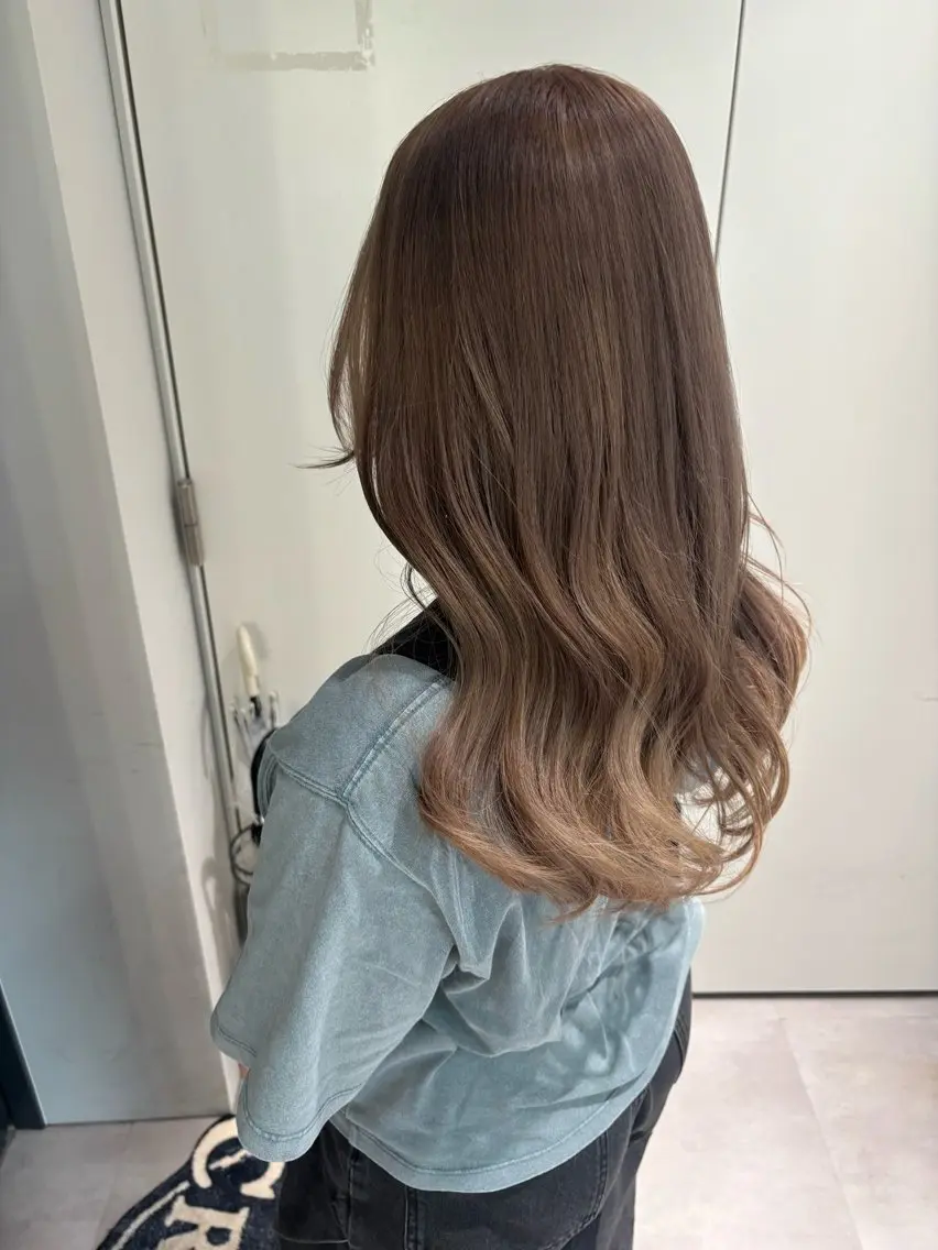 セミロング カラー ベージュカラー カット ヘアカラー トリートメント 松井那津子 /ハイライトブリーチのヘアスタイル