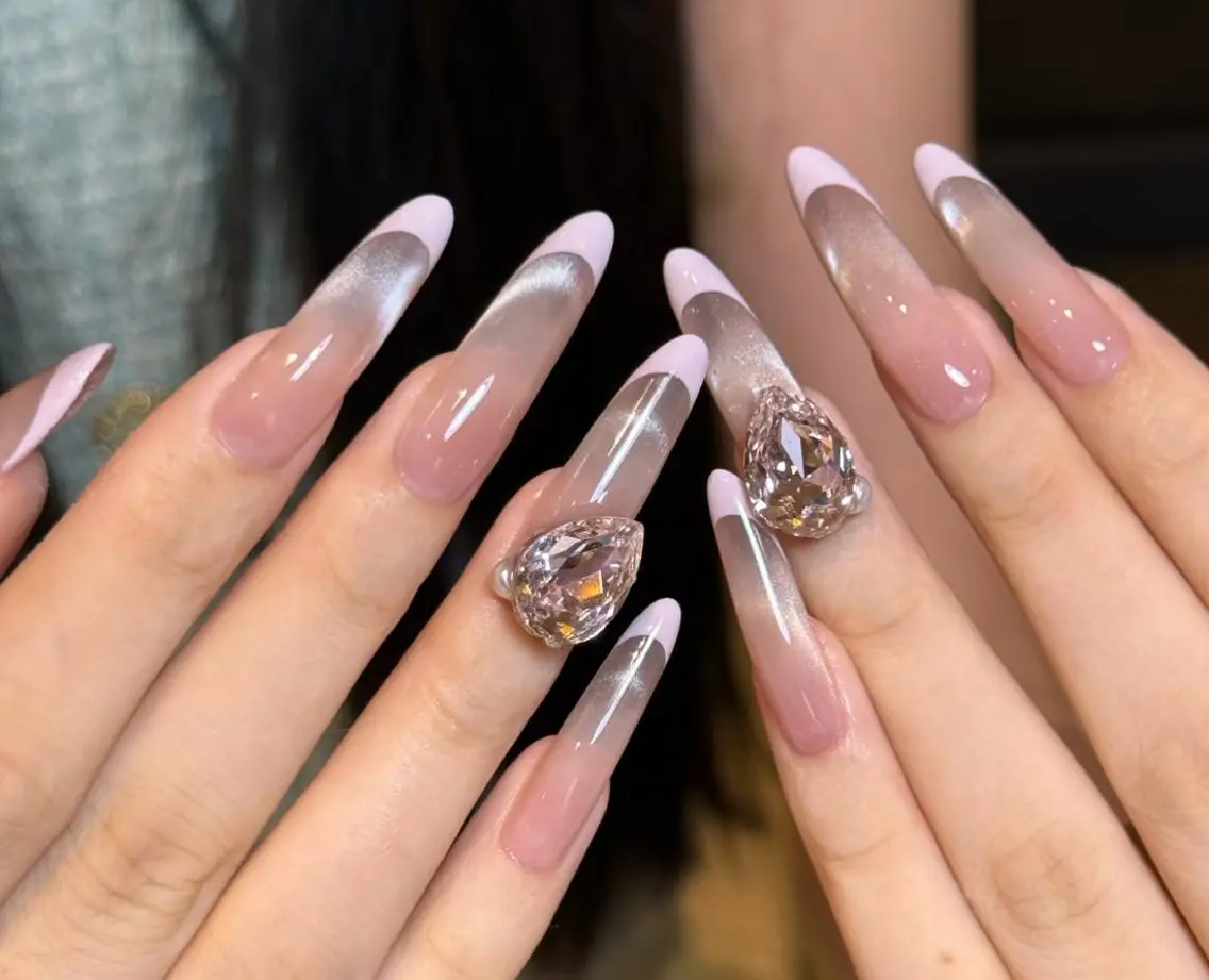 ネイル ハンドネイル エリ🫧 nail池袋東口のネイルデザイン