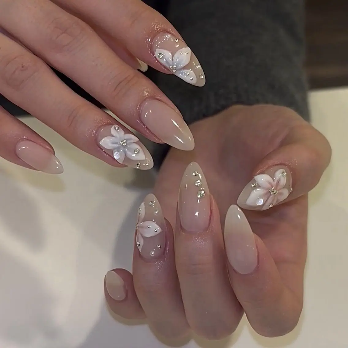 ネイル フレンチネイル ガーリー ガラスフレンチ 氷ネイル・うるうるネイル キラキラネイル ハンドネイル JOSIE nail studioのネイルデザイン