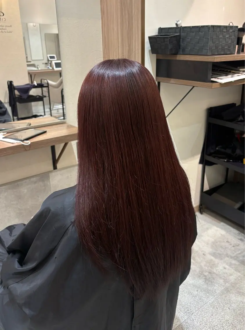 カラー レッドカラー KASUMI  ྀི ﾓﾃﾞﾙ募集のヘアスタイル