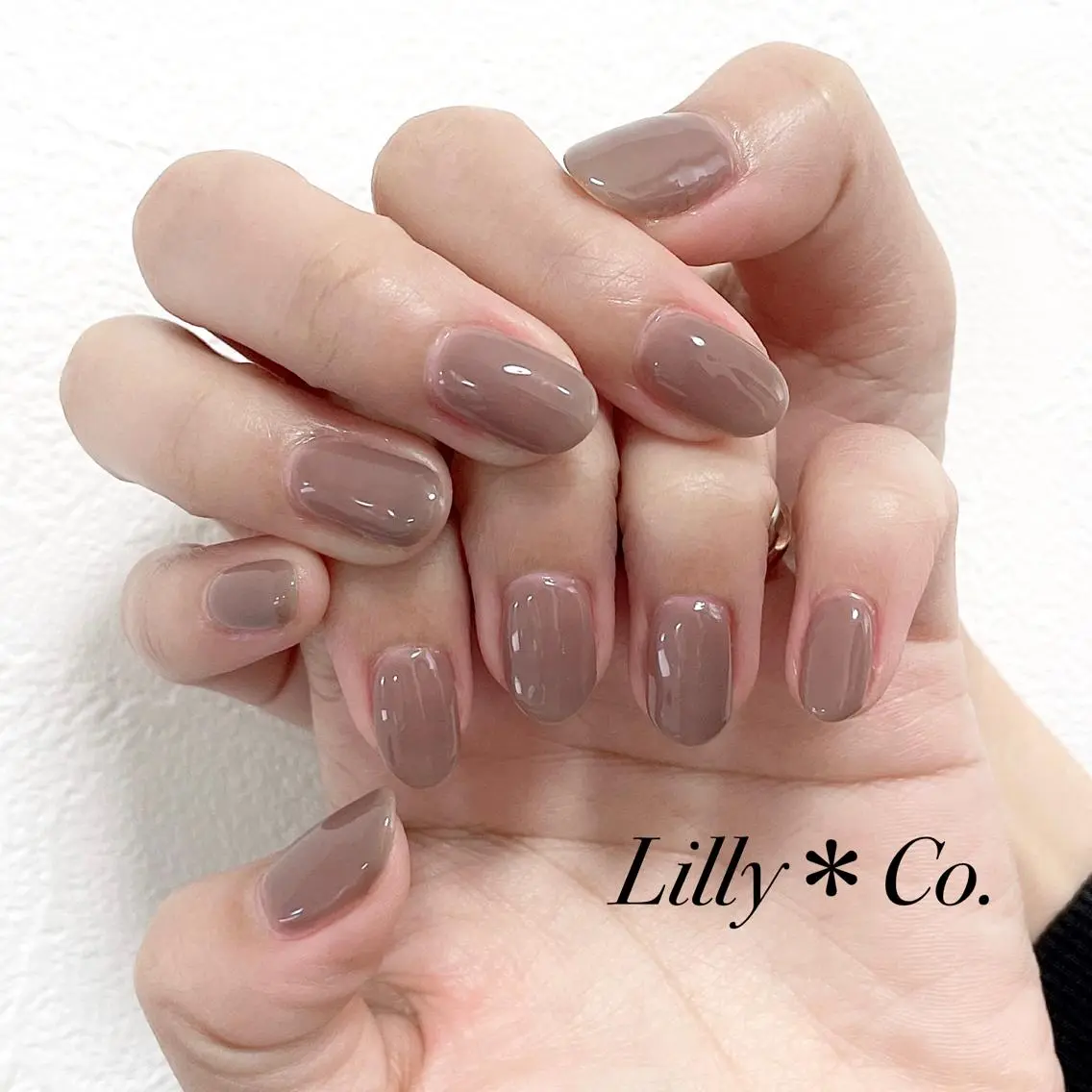 ネイル ワンカラーネイル ピンク ハンドネイル ハンドケア Lilly Co.のネイルデザイン