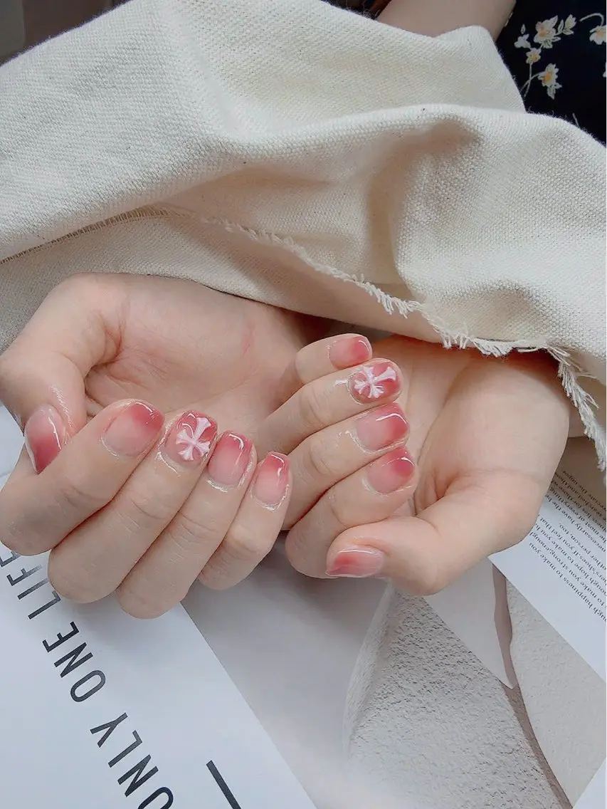 ネイル ハンドネイル Mira Nail Studioのネイルデザイン