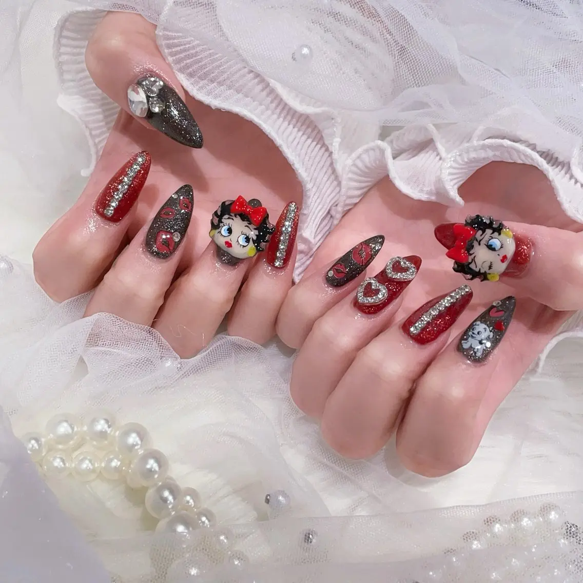 ネイル ハンドネイル 🎀 Mayu 🎀痛ネイルのネイルデザイン