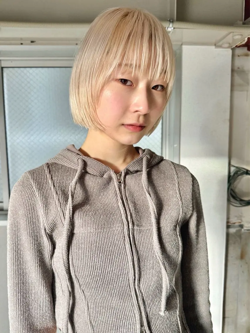 ショート カラー ブロンド ホワイトブロンド ボブ カット ヘアカラー トリートメント Kaito🐶 /デザイン/レイヤーのヘアスタイル