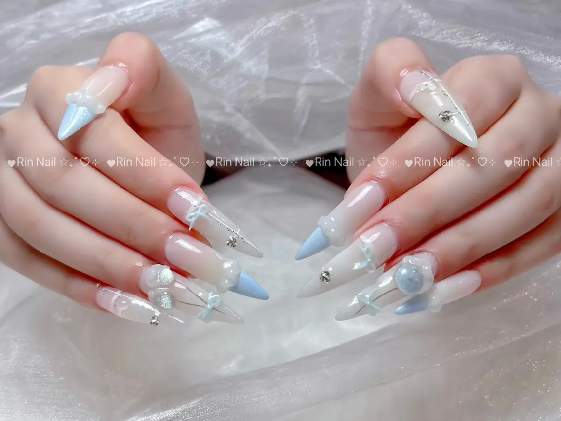 ネイル オーロラネイル ブルー フラッシュネイル フラワーネイル フットネイル ハンドネイル Rin Nail 新大久保店のネイルデザイン