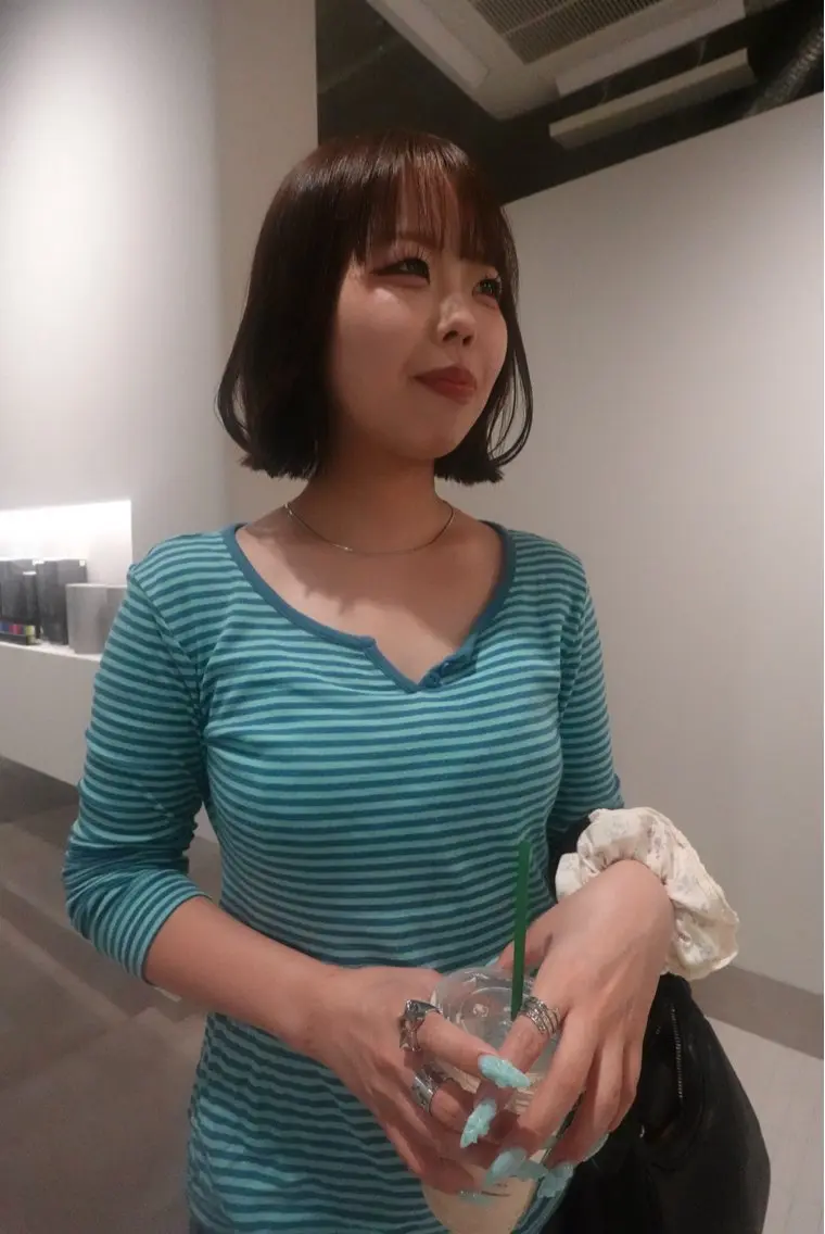 カラー ワタナベ ヒヨリのヘアスタイル
