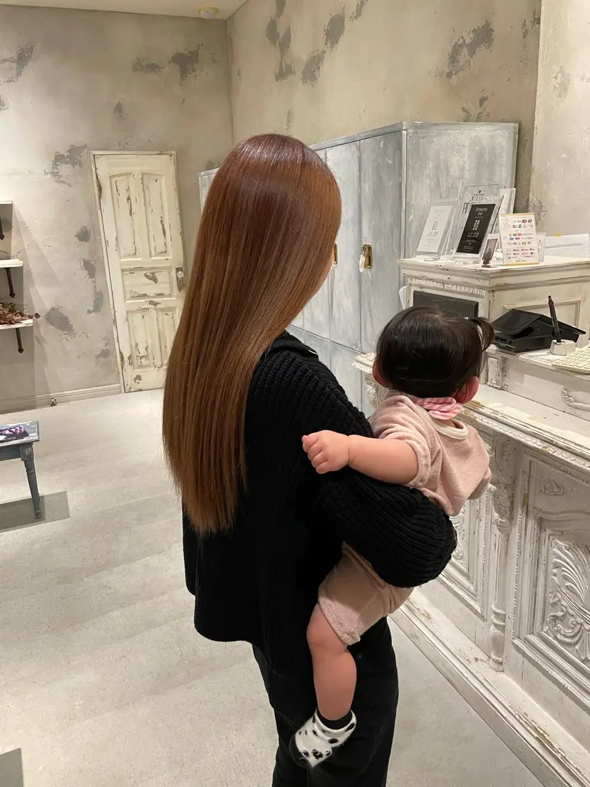 ロング カラー ブラウンカラー なかやま れいかのヘアスタイル