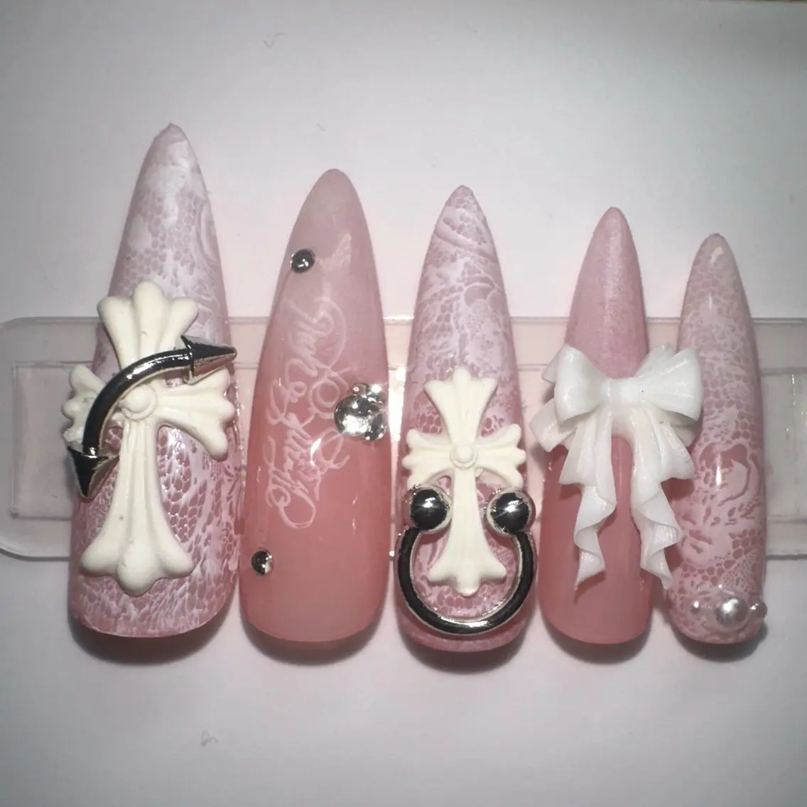 ネイル レース ハンドネイル Queen nailのネイルデザイン