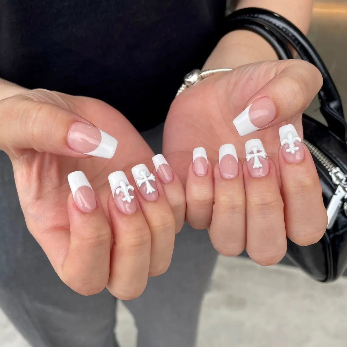 ネイル フレンチネイル ennail ayaのネイルデザイン