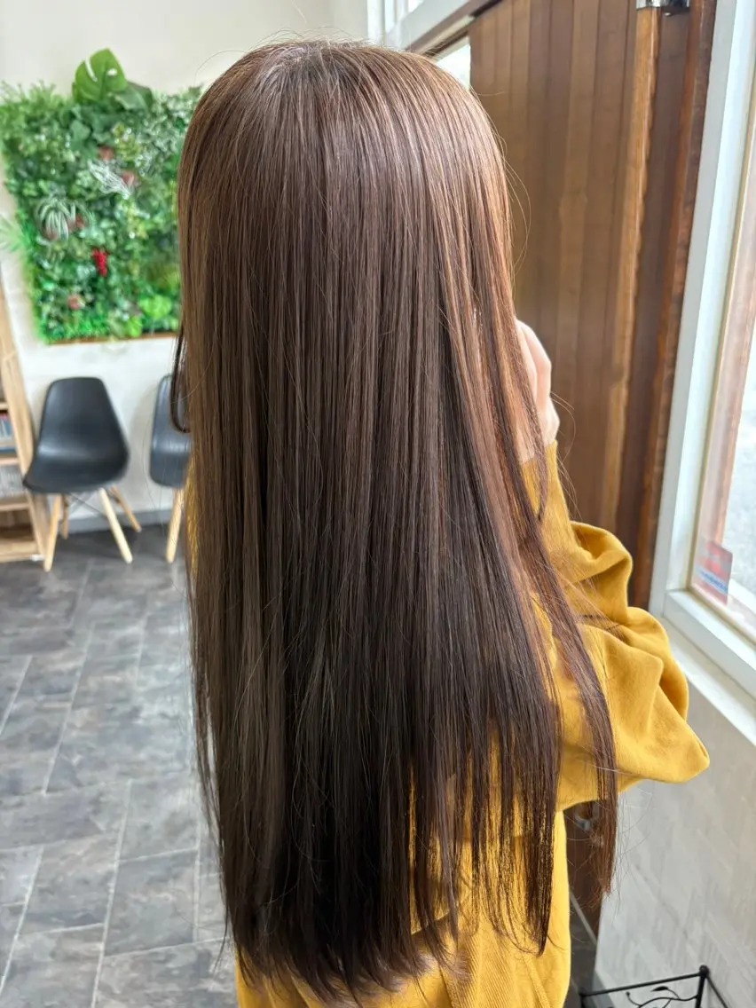 艶カラー&カット&保湿トリートメントの写真