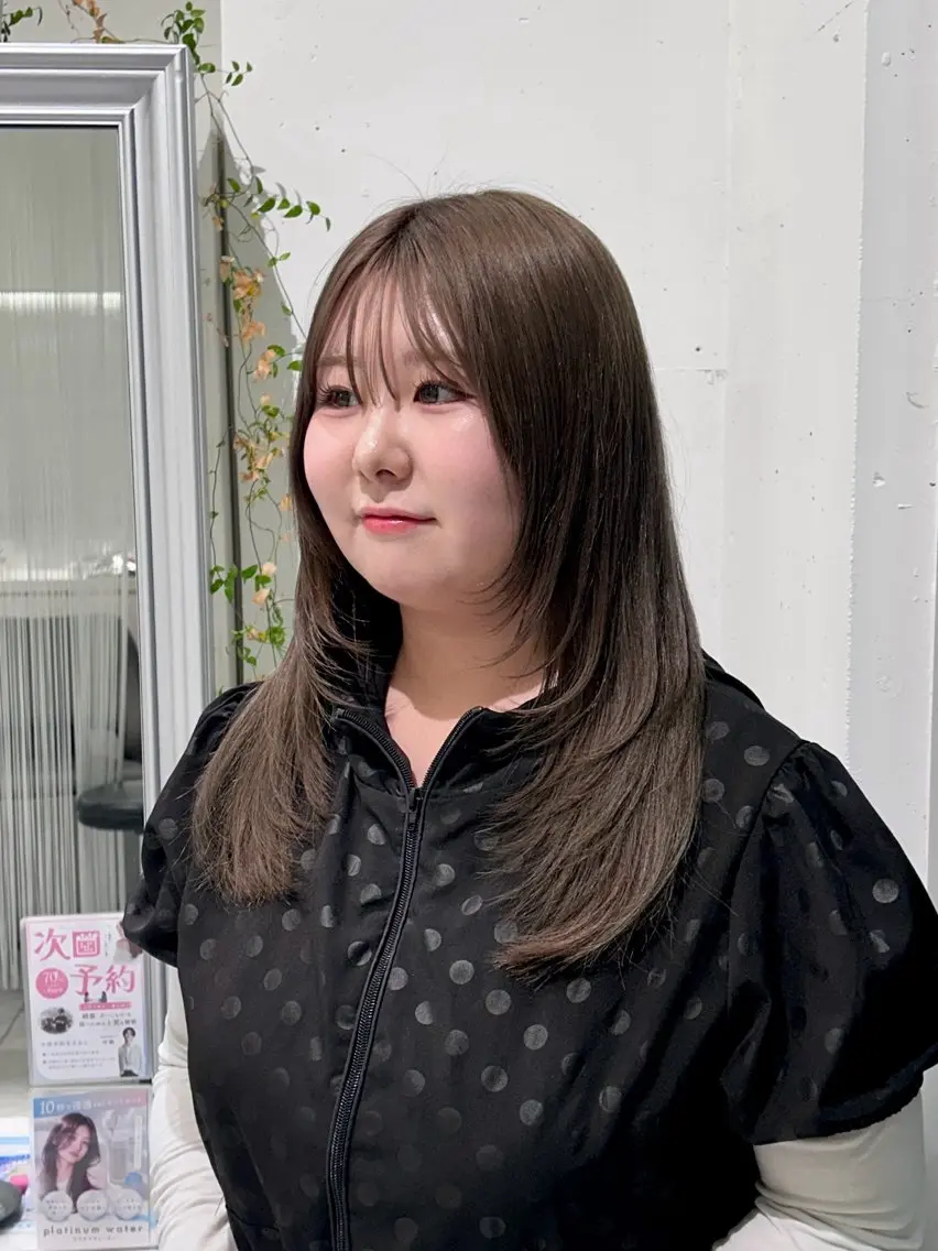 セミロング カラー 透明感カラー 顔周りカット ハッシュカット 韓国風ヘア レイヤーカット カット ヘアカラー トリートメント オチ アヤミ／ レイヤー／ハッシュのヘアスタイル