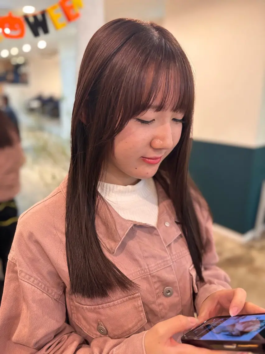 ロング ピンクラベンダー 顔周りカット 小顔カット カット ヘアカラー ☁️RIKA☁️ @ri2_____bのヘアスタイル