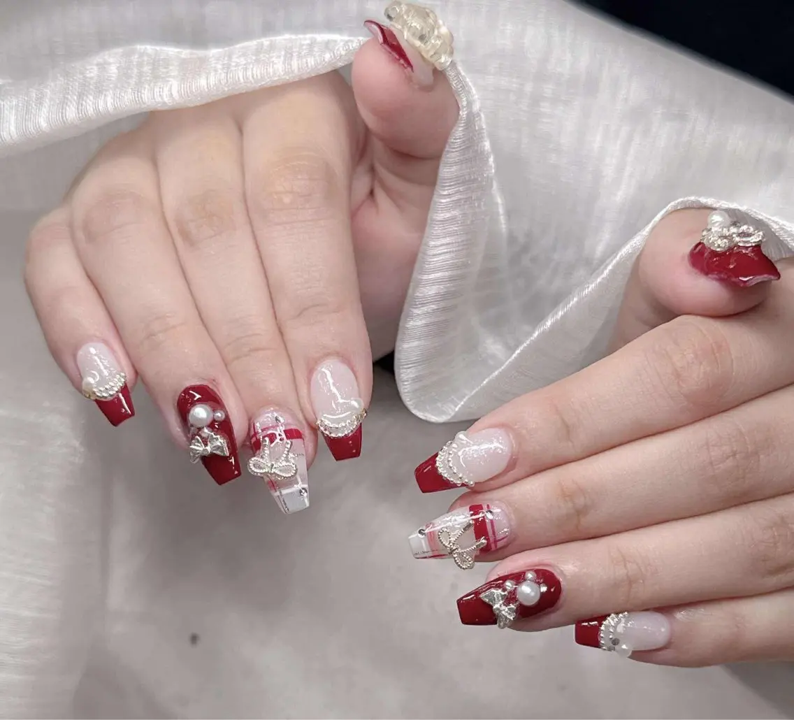 ネイル 長さ出し グラデーション 卒業式 キラキラネイル マグネットネイル ハンドネイル Lee Nailsのネイルデザイン
