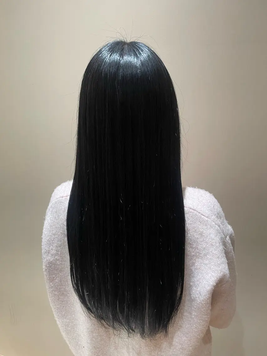 カラー 黒髪 ブルーカラー ブルーブラック 黒島優香🦋 /縮毛矯正/髪質改善のヘアスタイル