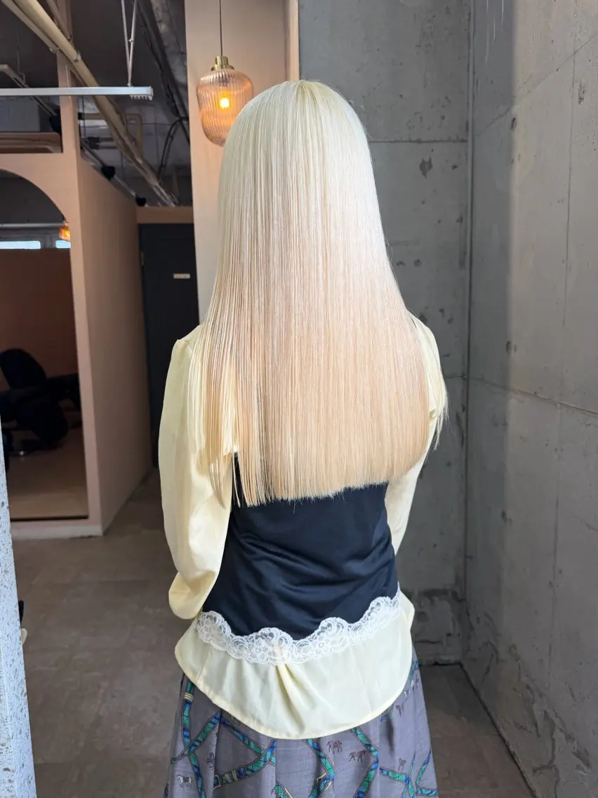 ロング カラー ブロンド ホワイトブロンド ヘアカラー SHOTO ハイトー ン/ブロンドカラーのヘアスタイル