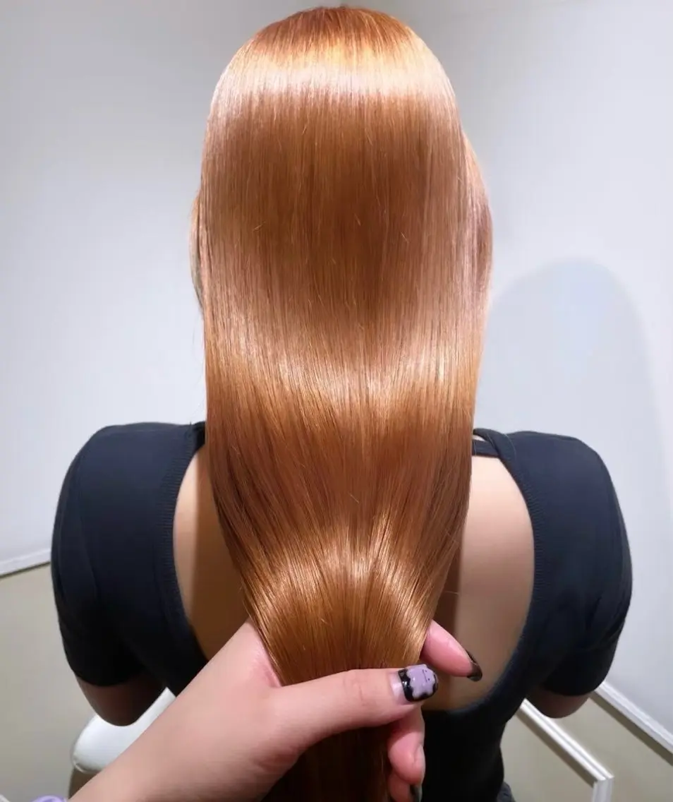 ロング カラー ヘアカラー トリートメント 🦋REISA🦋 エクステ×ハイトーンのヘアスタイル