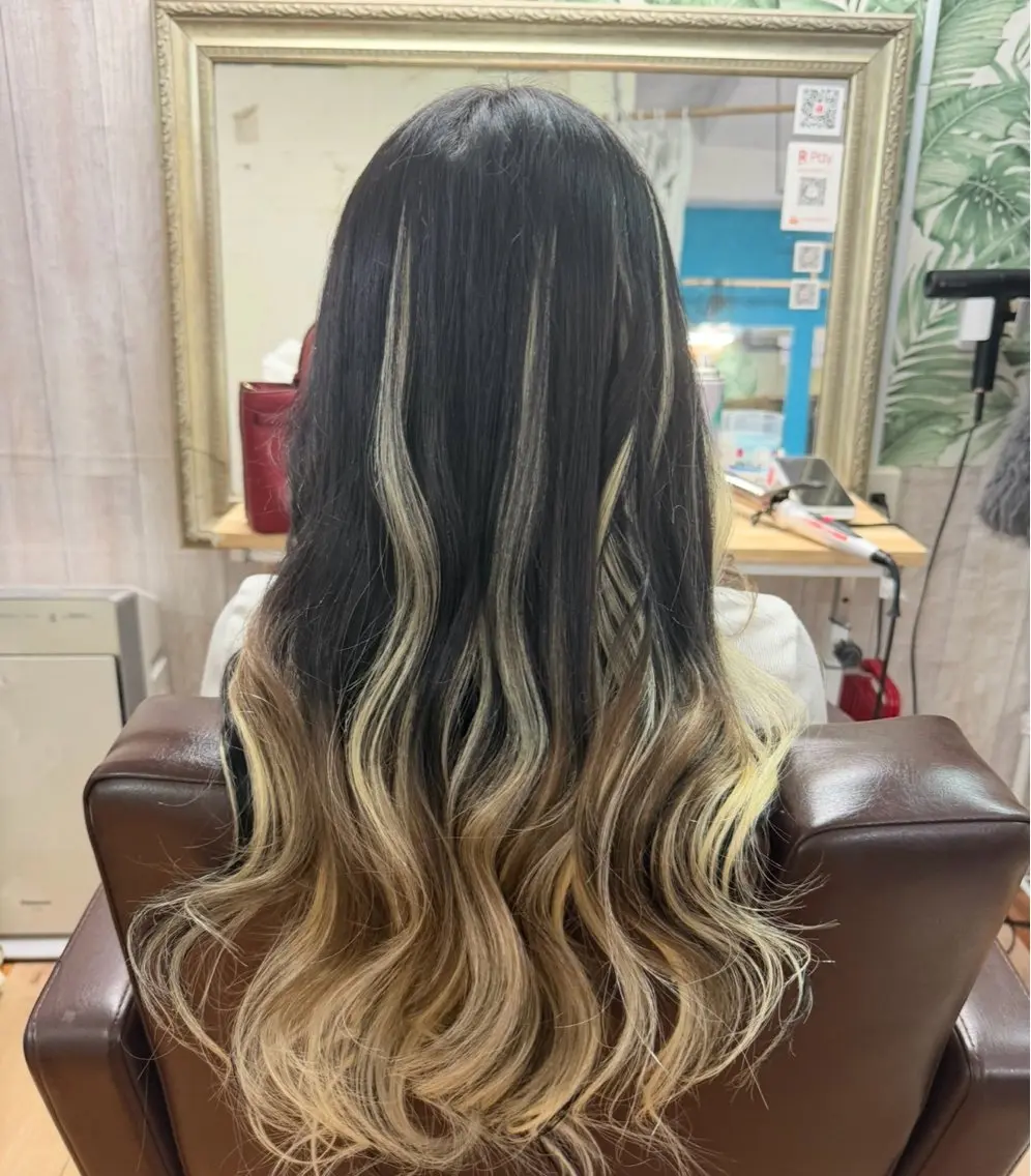 セミロング エクステ 川本 葵のヘアスタイル