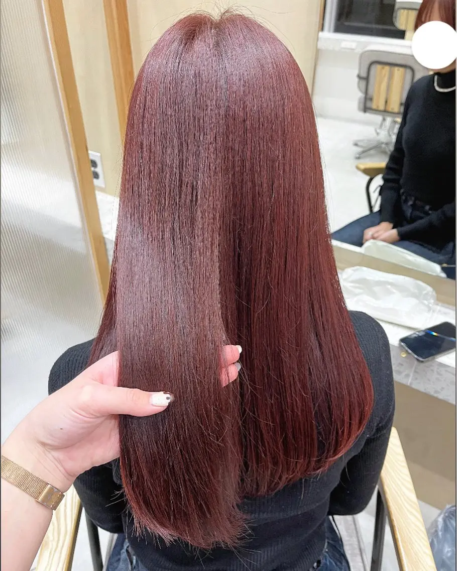 セミロング カラー ヘアアレンジ ブリーチ ダブルカラー ブリーチなしカラー レッドカラー 🥀暖色韓国ヘア💕 保科侑花のヘアスタイル