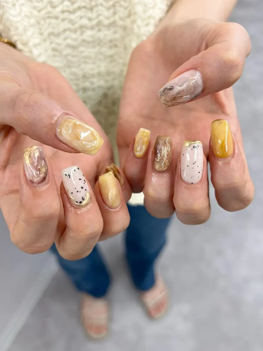 ネイル ジェルネイル マグネットネイル ニュアンスネイル パラジェル ぷっくりネイル ハンドネイル ハンドケア Bana_ Nailのネイルデザイン