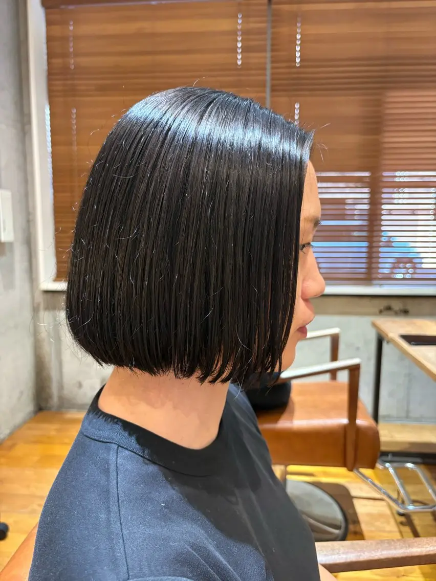 ミディアム 切りっぱなしボブ ボブ カット 🌊インナーカラー 🐬櫻井海星のヘアスタイル