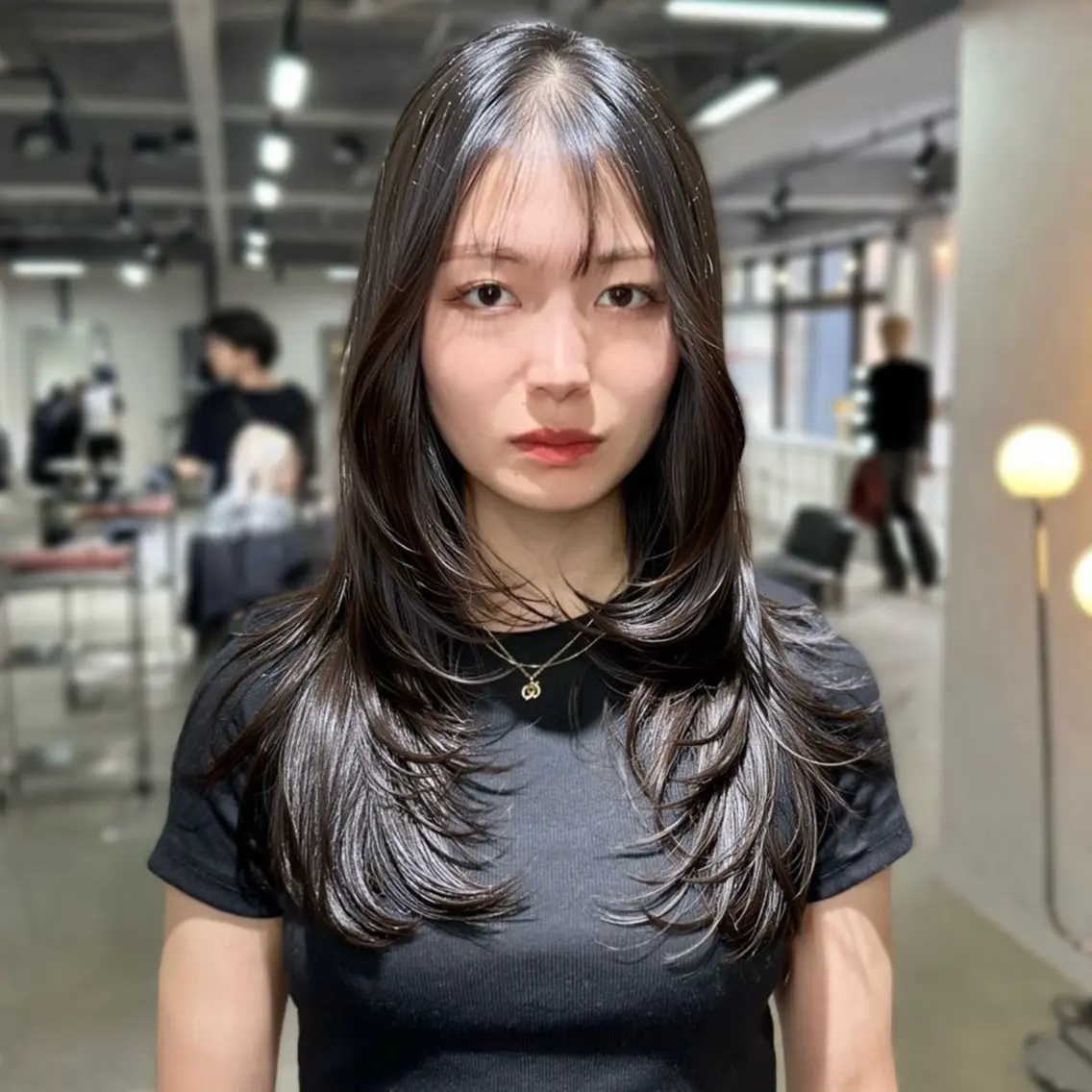 ロング くびれヘア 顔まわりレイヤー 顔周りカット 韓国風ヘア くびれレイヤー カット ヘアカラー 韓国レイヤー🇰🇷 艶髪💎renのヘアスタイル