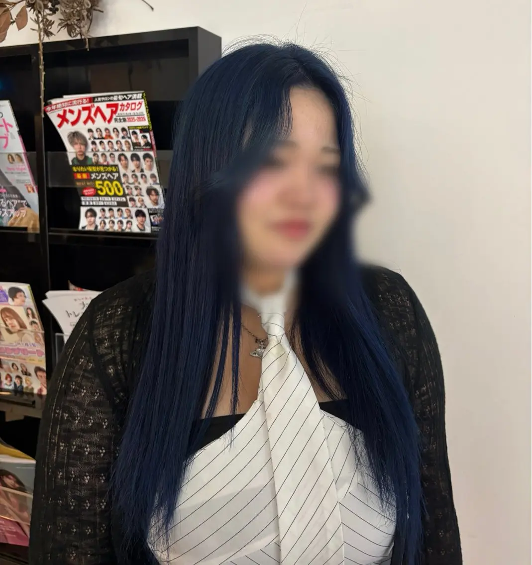 ロング ヘアカラー ［signhair］ chika🪐🩵のヘアスタイル