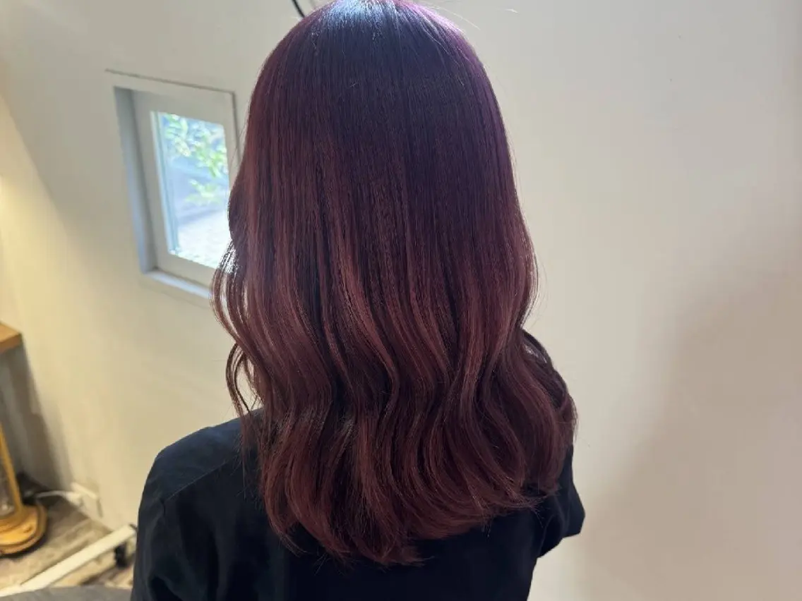 セミロング 土屋 一孔のヘアスタイル