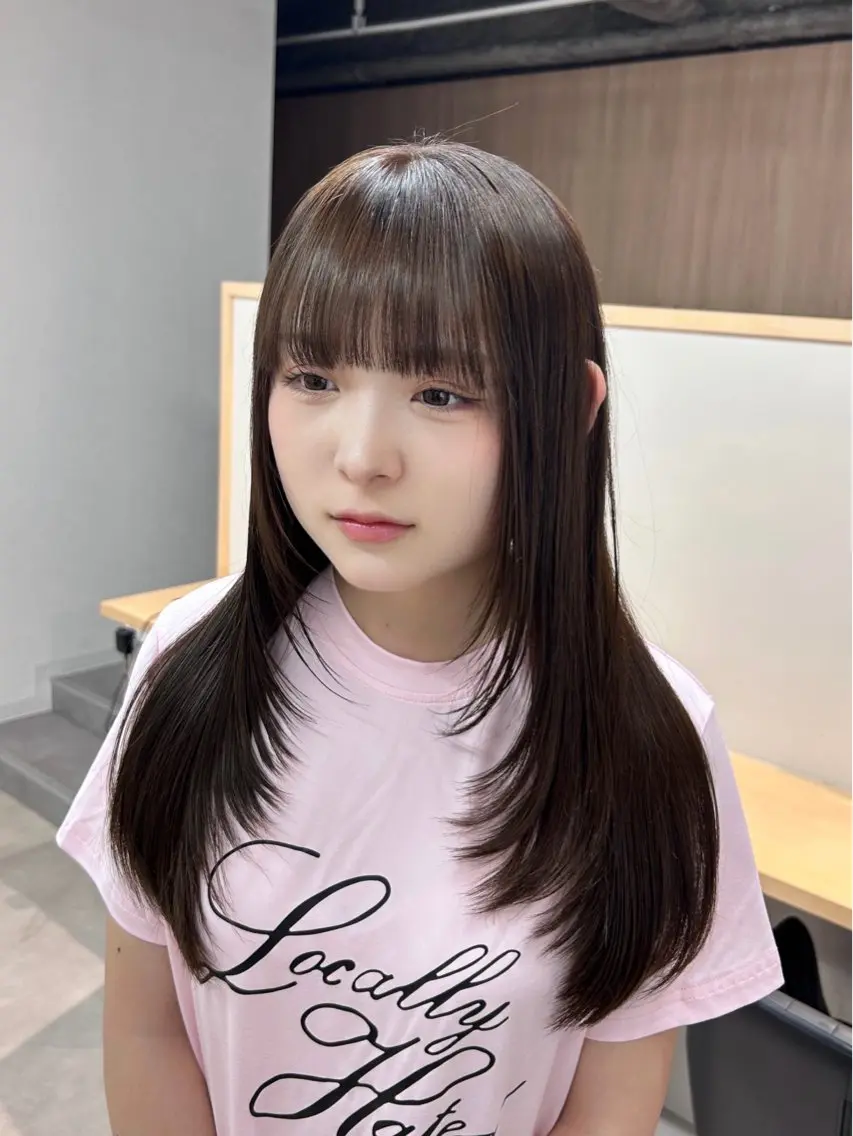 セミロング カラー ブラウンカラー チョコレートブラウン レイヤーカット ハイライト/レイヤー /艶髪/吉田愛望のヘアスタイル